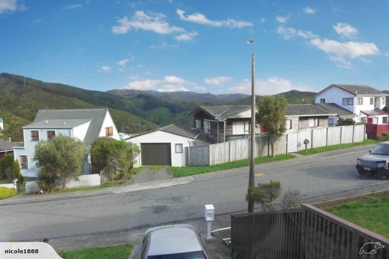 Photo of property in 61f1 Woodhouse Avenue, Karori, Wellington, 6012