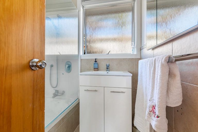 Photo of property in 6 Hewlett Road, Massey, Auckland, 0614