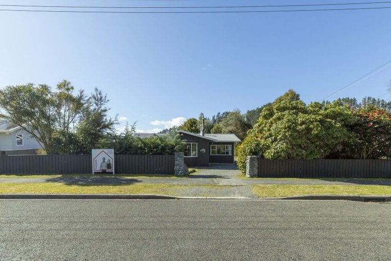 Photo of property in 39 Te Herekiekie Street, Turangi, 3334