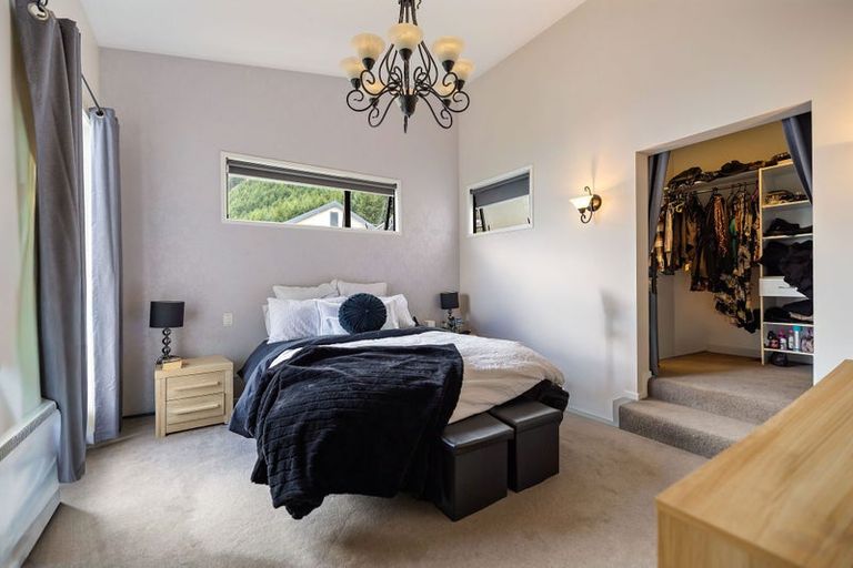Photo of property in 40 Dart Place, Fernhill, Queenstown, 9300