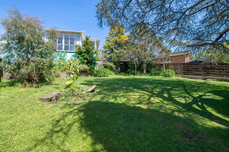 Photo of property in 46 Colwill Road, Massey, Auckland, 0614