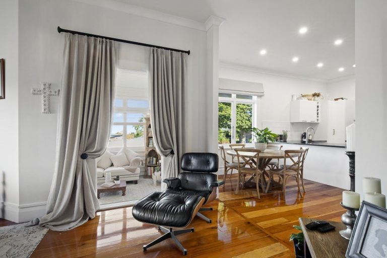 Photo of property in 192 Kitchener Road, Pukekohe, 2120