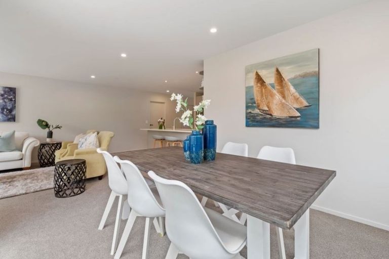 Photo of property in 7 Blatina Drive, Kumeu, 0810
