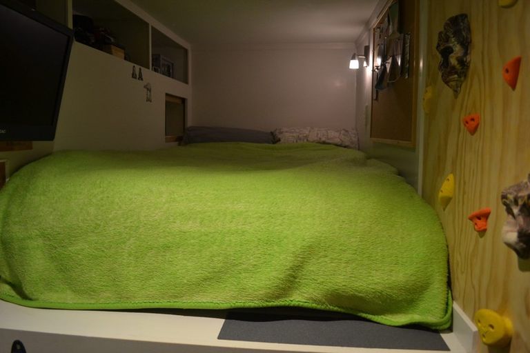 Photo of property in 16 Anaheim Place, Churton Park, Wellington, 6037