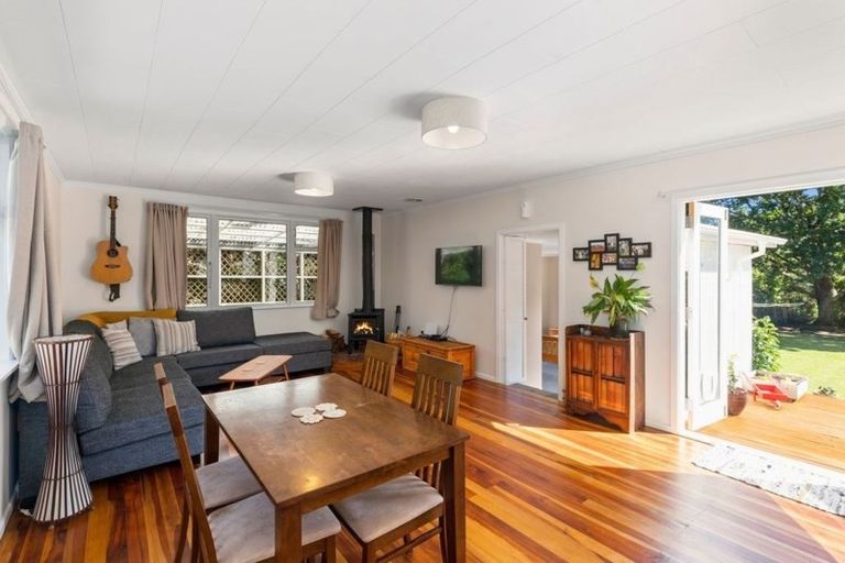 Photo of property in 49 Hine Road, Wainuiomata, Lower Hutt, 5014