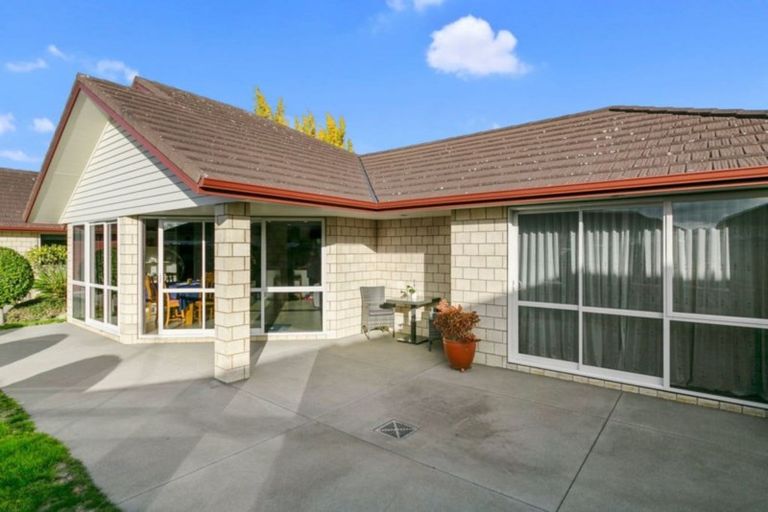 Photo of property in 23 Lilac Close, Cambridge, 3434