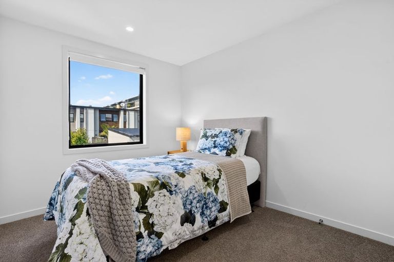 Photo of property in 28 Walter Merton Road, Hobsonville, Auckland, 0616