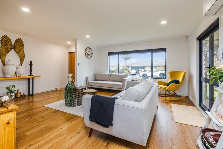 Photo of property in 9 Saybrook Place, Mangere, Auckland, 2022