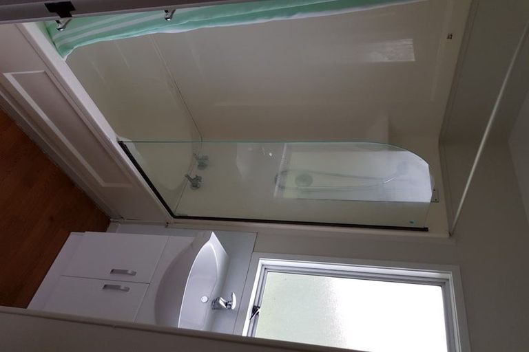 Photo of property in 13 Silverstone Place, Henderson, Auckland, 0612