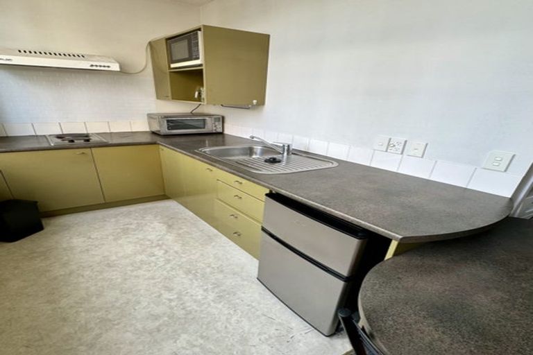 Photo of property in Hume House, 13/152u The Terrace, Wellington Central, Wellington, 6011