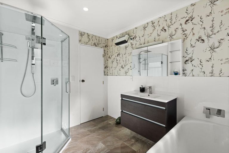 Photo of property in 17 Alderney Close, Taradale, Napier, 4112