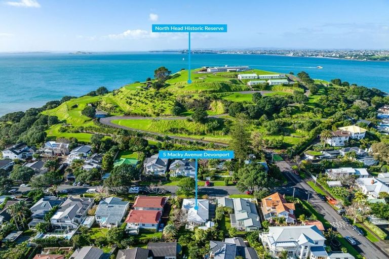Photo of property in 5 Macky Avenue, Devonport, Auckland, 0624