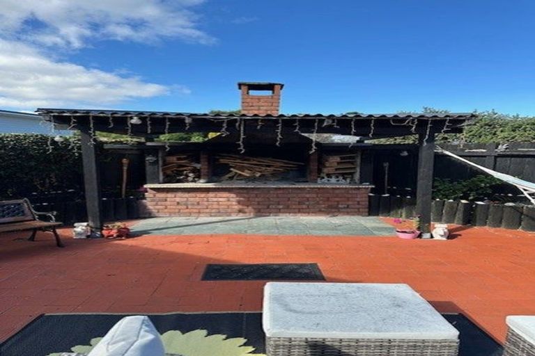 Photo of property in 5 Sharda Grove, Paraparaumu Beach, Paraparaumu, 5032