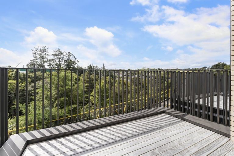 Photo of property in 11/28 Westgate Drive, Westgate, Auckland, 0614