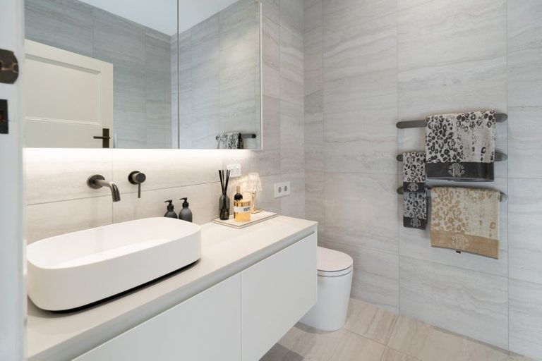 Photo of property in 23 Ferry Street, Seatoun, Wellington, 6022