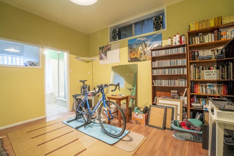 Photo of property in 11 Katarina Grove, Tawa, Wellington, 5028