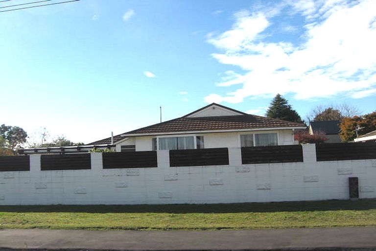 Photo of property in 1/58 Bryndwr Road, Bryndwr, Christchurch, 8052