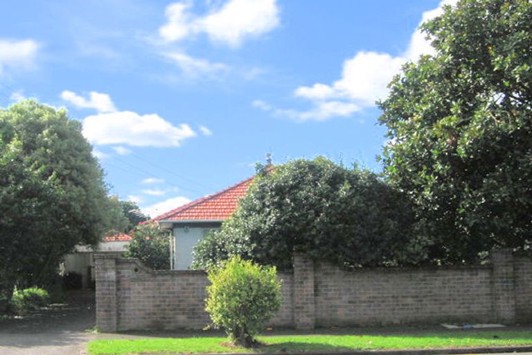 Photo of property in 28 Carruth Road, Papatoetoe, Auckland, 2025