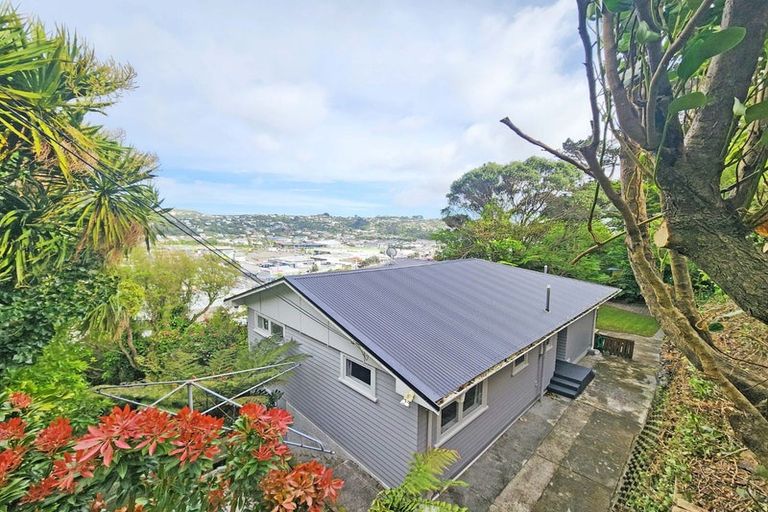 Photo of property in 34 Sheridan Terrace, Johnsonville, Wellington, 6037