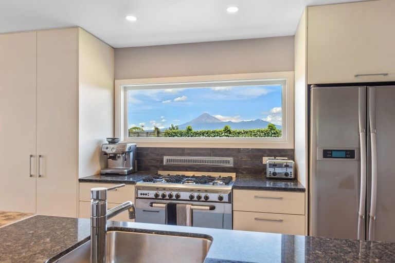 Photo of property in 10a Crownhill Street, Spotswood, New Plymouth, 4310