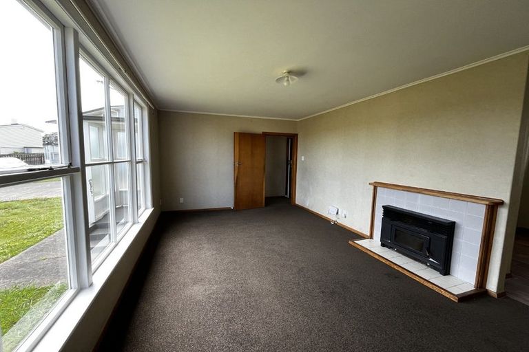 Photo of property in 2-4 Devon Crescent, Bulls, 4818