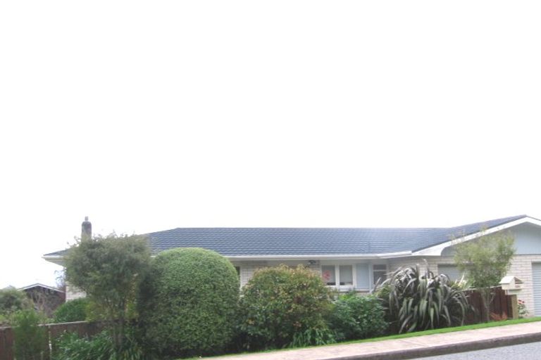 Photo of property in 22 Kakariki Grove, Waikanae, 5036