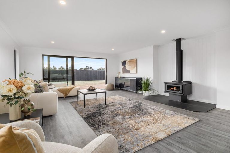 Photo of property in 44 Suffolk Drive, Kirwee, 7571