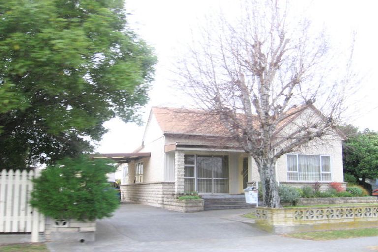 Photo of property in 402 Gloucester Street, Taradale, Napier, 4112