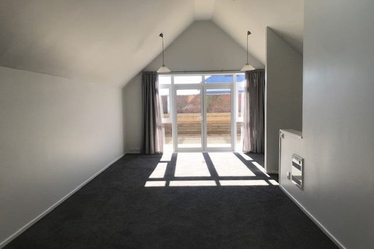 Photo of property in Pirie Street Townhouses, 22/35u Pirie Street, Mount Victoria, Wellington, 6011