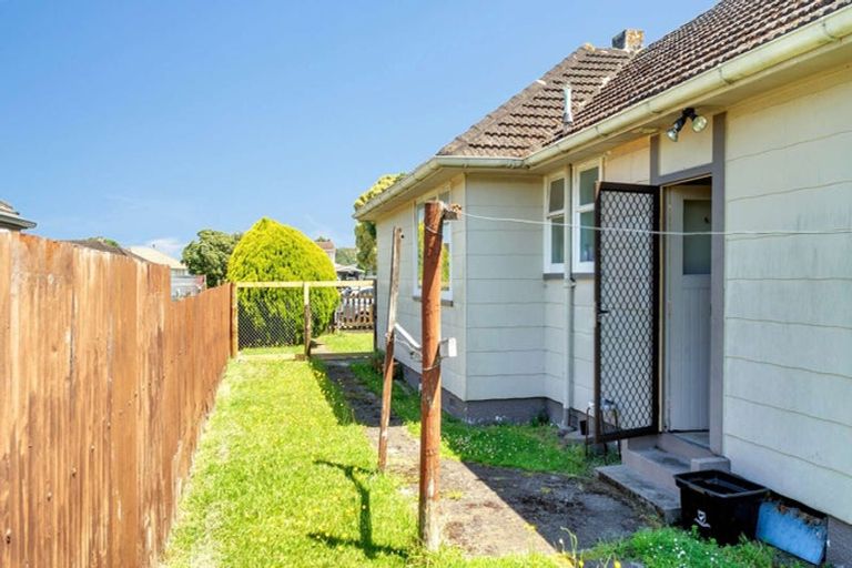 Photo of property in 2 Corkill Avenue, Wairoa, 4108