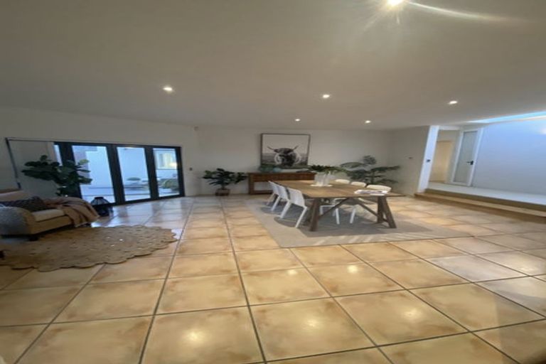 Photo of property in 25 Jordan Street, Island Bay, Wellington, 6023