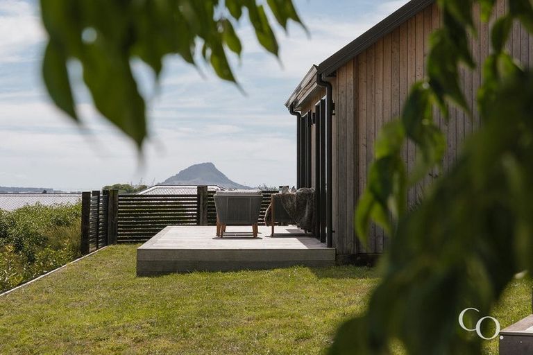 Photo of property in 42 Te Auhi Way, Welcome Bay, Tauranga, 3112