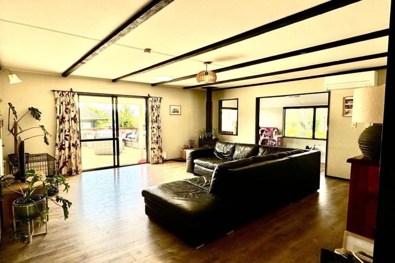 Photo of property in 44 Durham Drive, Havelock North, 4130