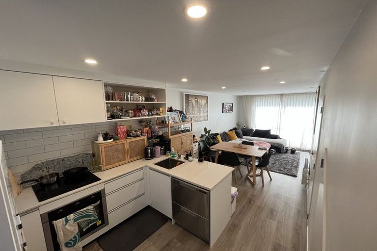 Photo of property in 52 Ivy Nola Way, Henderson, Auckland, 0612