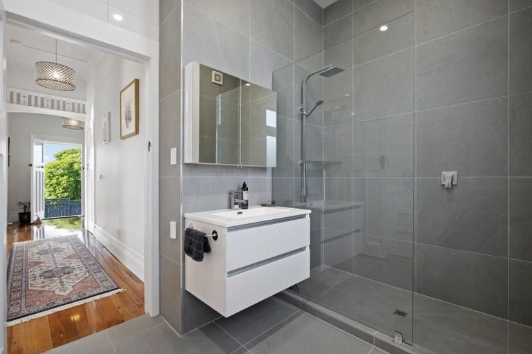 Photo of property in 192 Kitchener Road, Pukekohe, 2120