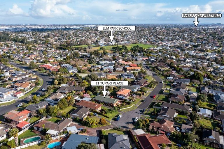 Photo of property in 21 Tupaki Place, Pakuranga Heights, Auckland, 2010