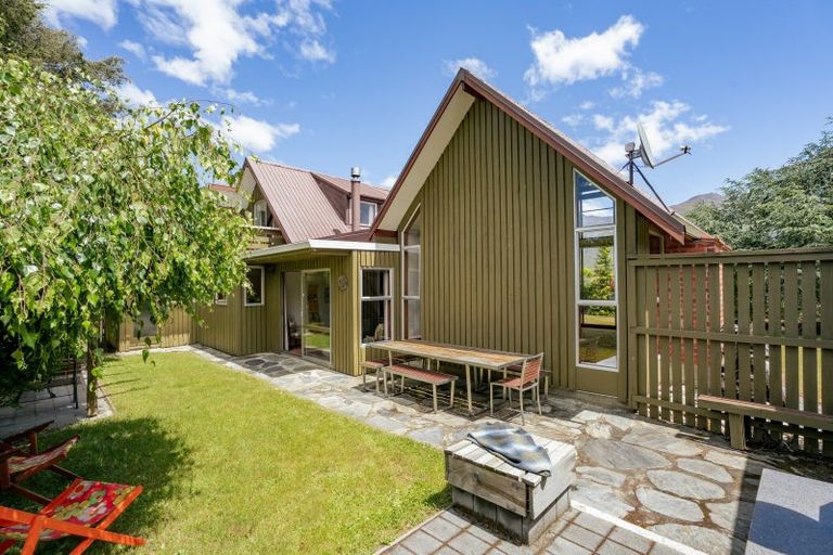 Photo of property in 197 Beacon Point Road, Wanaka, 9305