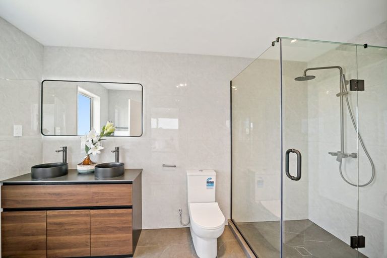 Photo of property in 1 Ritetai Street, Clarks Beach, 2122