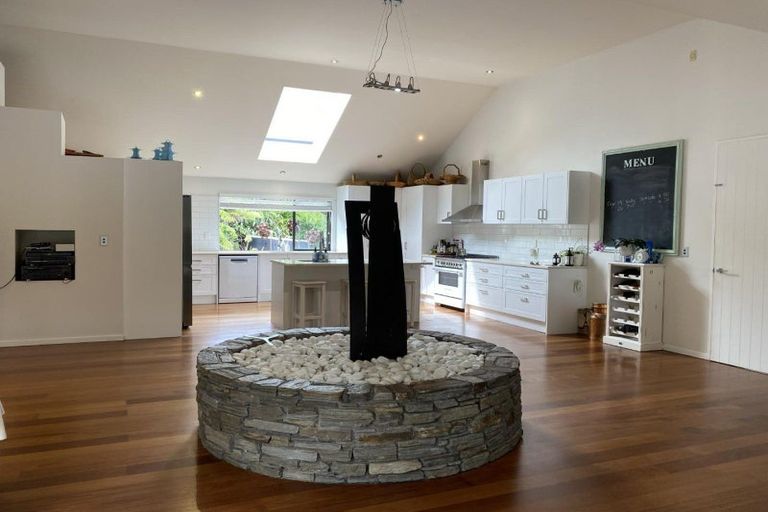Photo of property in 343 Whitehills Road, Waitoki, 0994