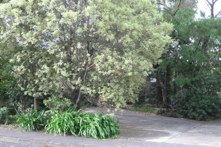 Photo of property in 52 Rewarewa Road, Te Atatu Peninsula, Auckland, 0610