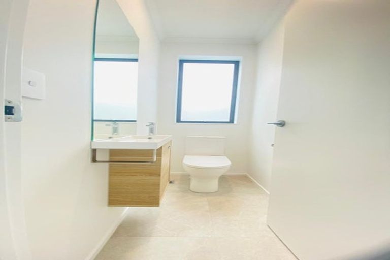 Photo of property in 40 Samuel Marsden Place, Whenuapai, 0618