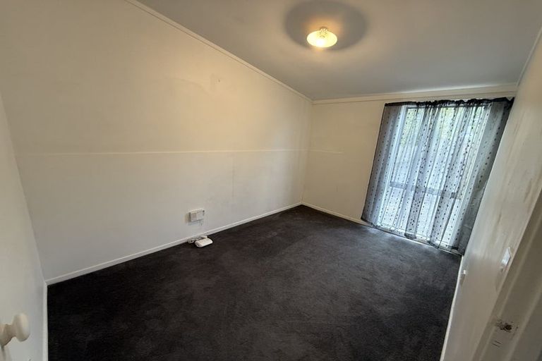 Photo of property in 3 Donovan Avenue, Massey, Auckland, 0614