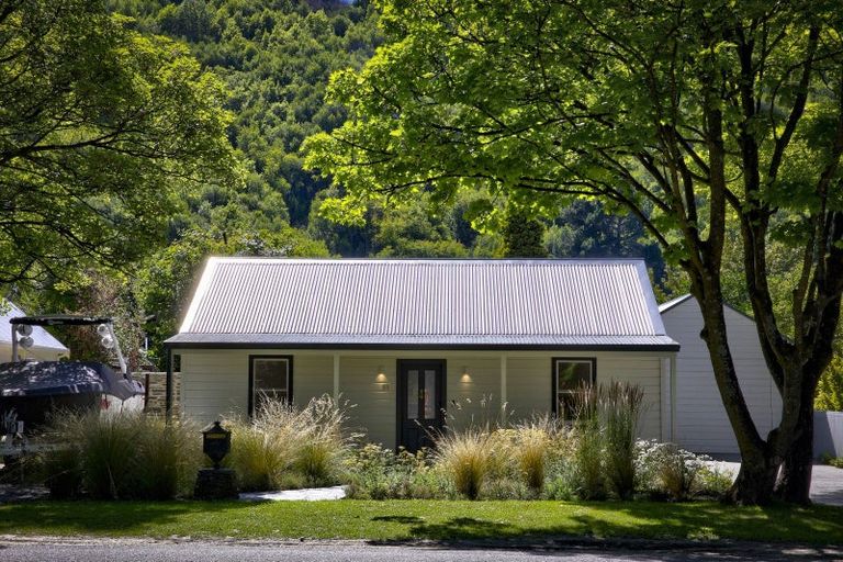 Photo of property in 25 Bedford Street, Arrowtown, 9302