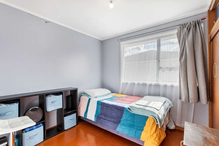 Photo of property in 70 Helena Street, Massey, Auckland, 0614