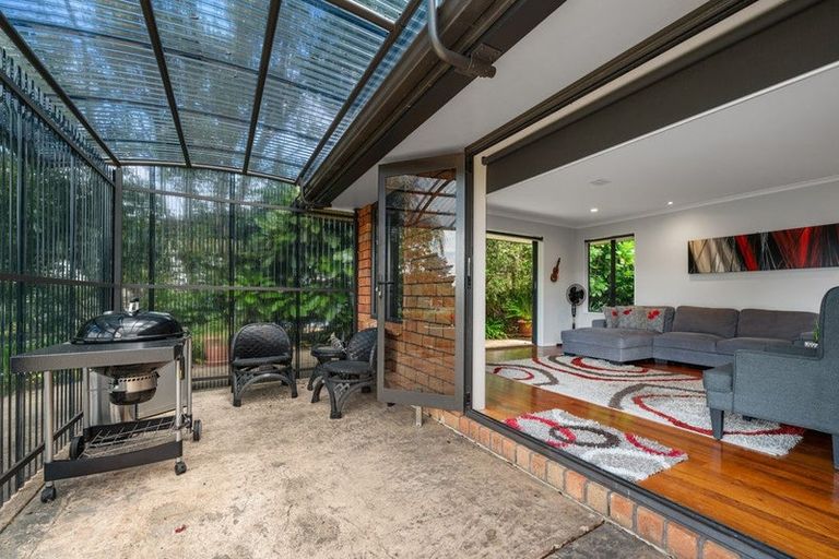 Photo of property in 59a Lonely Road, Fairview Heights, Auckland, 0632