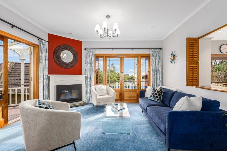 Photo of property in 335 Muritai Road, Eastbourne, Lower Hutt, 5013