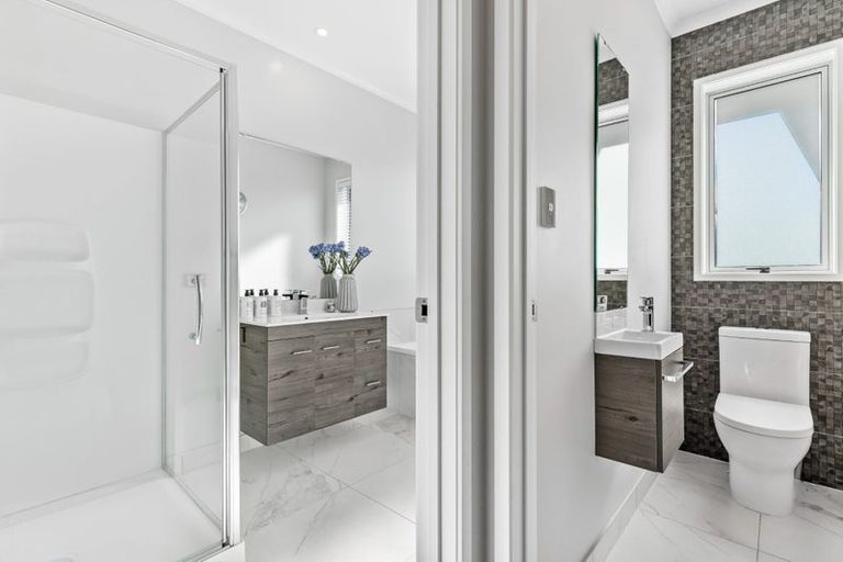 Photo of property in 5 Aro Mato Place, Huapai, Kumeu, 0810