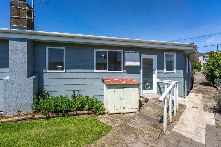 Photo of property in 31 Moana Road, Paraparaumu, 5032