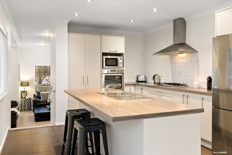 Photo of property in 15 Ridge View Crescent, Pukekohe, 2120