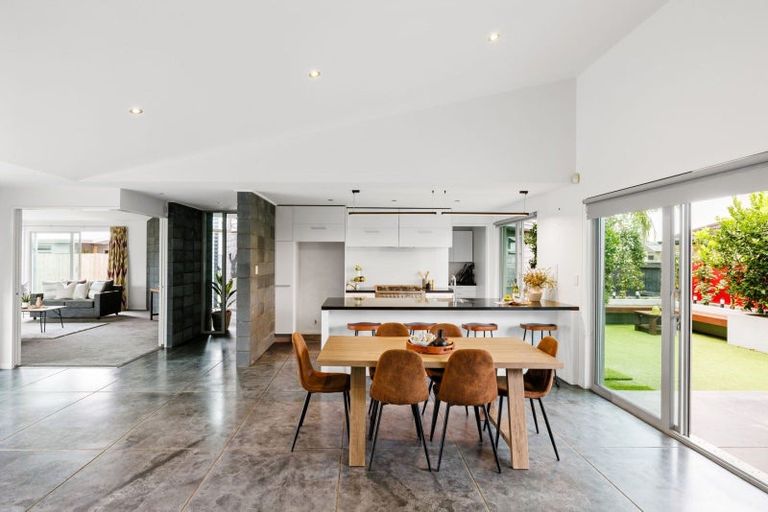 Photo of property in 15 Shalimar Place, Huntington, Hamilton, 3210